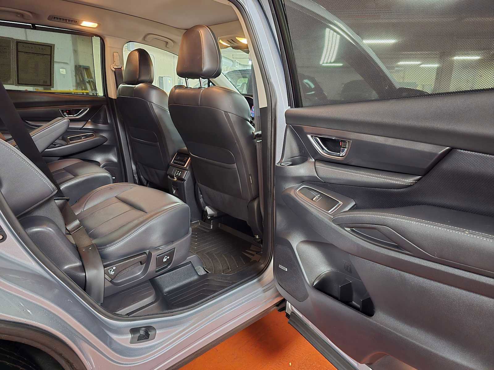 Used 2024 Subaru Ascent Limited w/ Technology Package image 15
