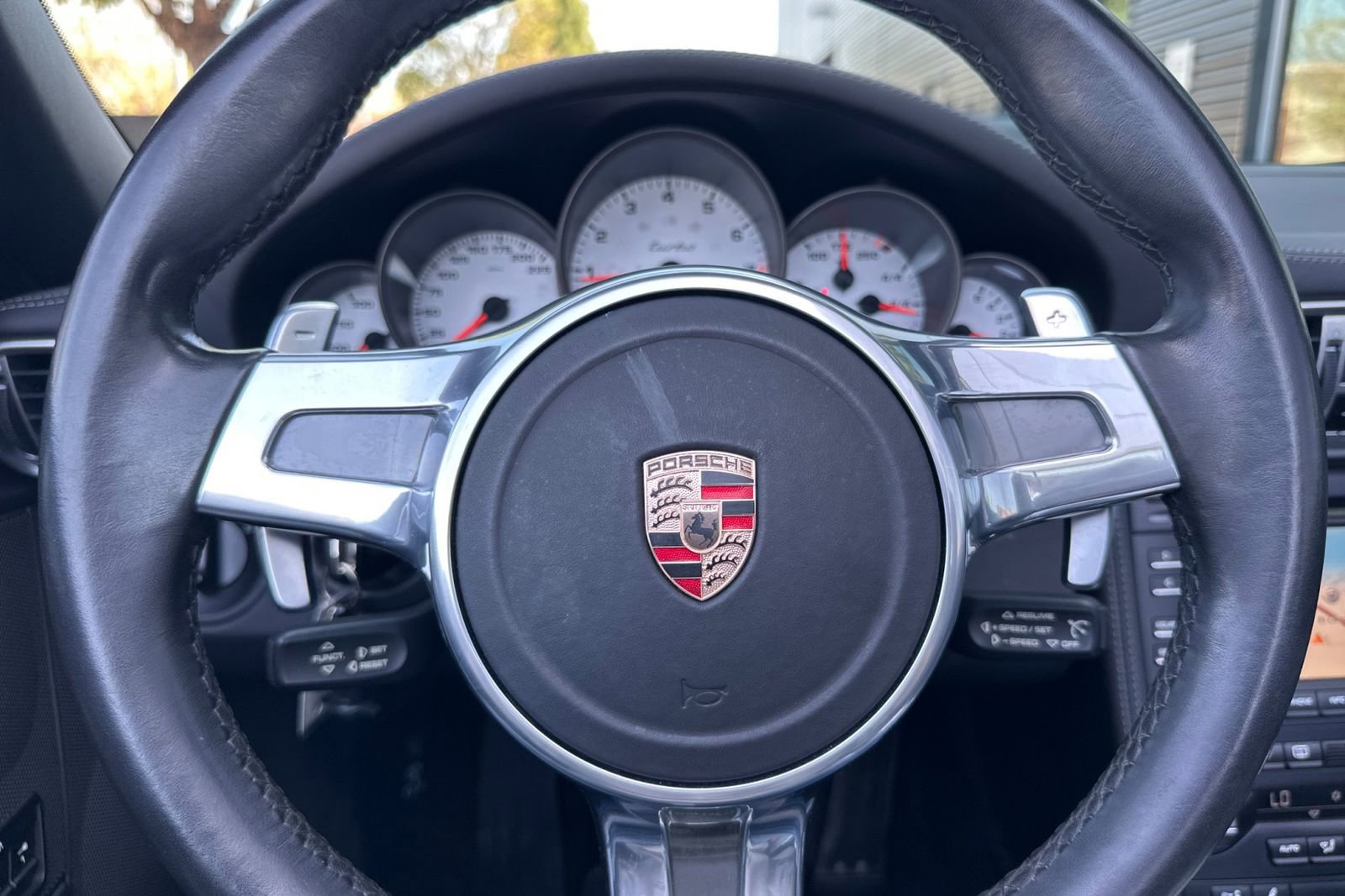 Used 2011 Porsche 911 Turbo AWD/4WD image 28