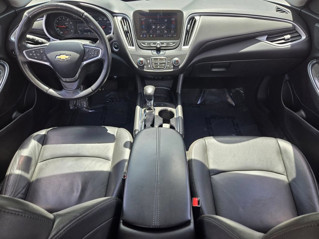 Used 2022 Chevrolet Malibu LT w/ Leather Package FWD image 10