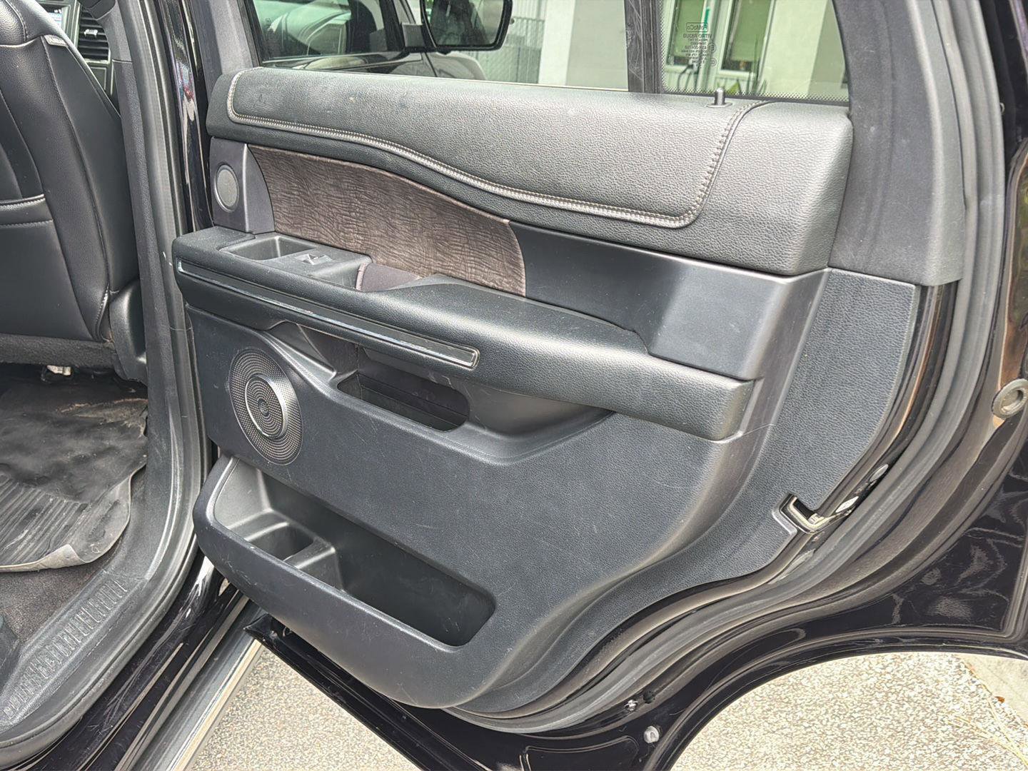 Used 2019 Ford Expedition Limited w/ Special Edition Package AWD/4WD image 17
