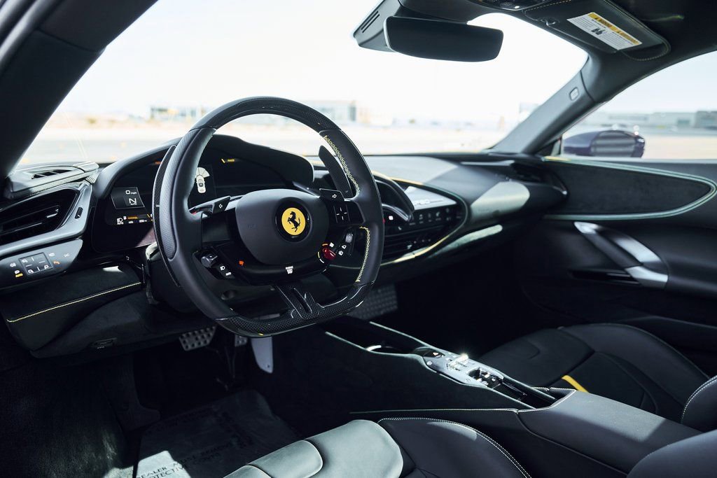 Used 2023 Ferrari SF90 Stradale AWD/4WD image 2