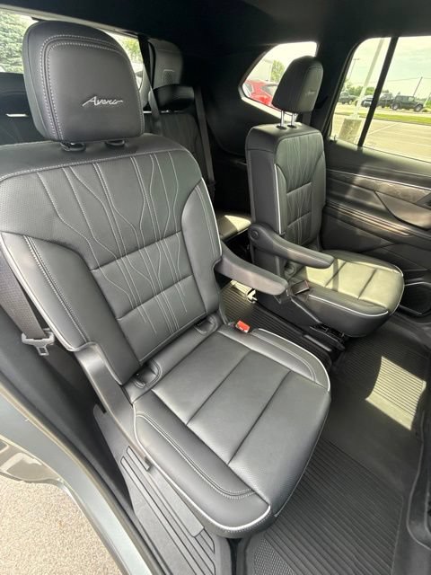 Used 2025 Buick Enclave Avenir w/ Super Cruise Package AWD/4WD image 37