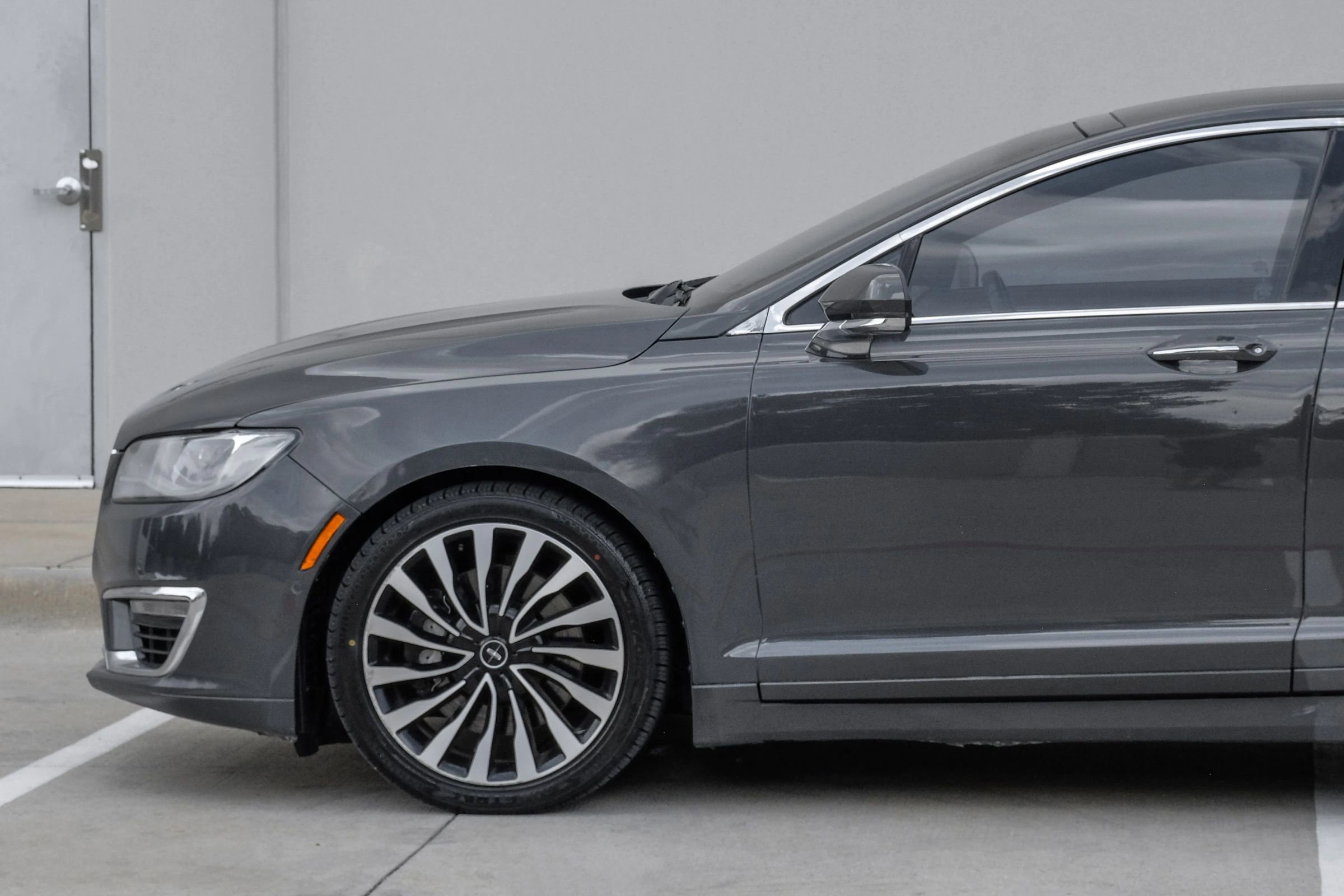 Used 2017 Lincoln MKZ Black Label w/ Technology Package AWD/4WD image 18