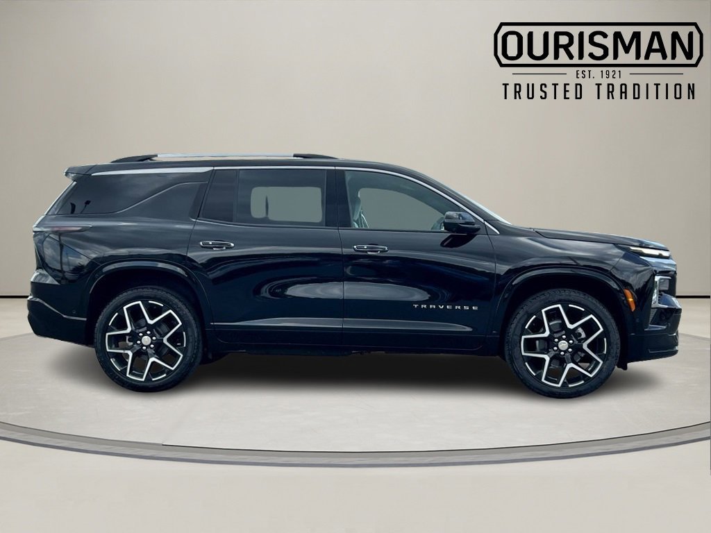 New 2026 Chevrolet Traverse High Country image 3