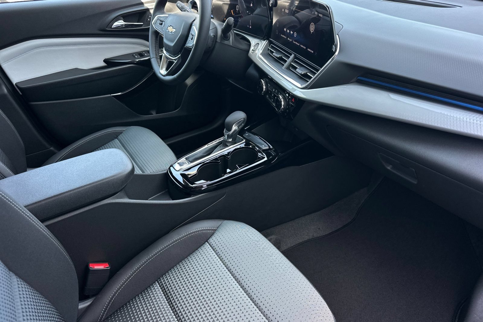 New 2026 Chevrolet Trax LT FWD image 16