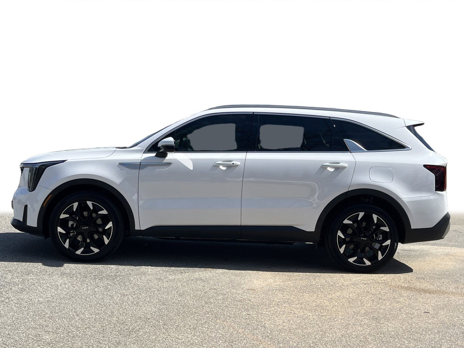 Certified 2025 Kia Sorento EX w/ Panoramic Sunroof Package image 24