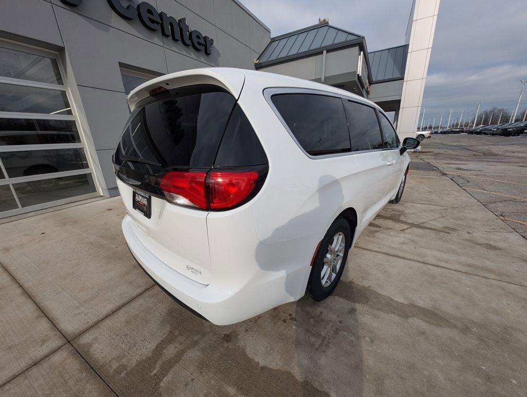 New 2026 Chrysler Voyager LX image 6