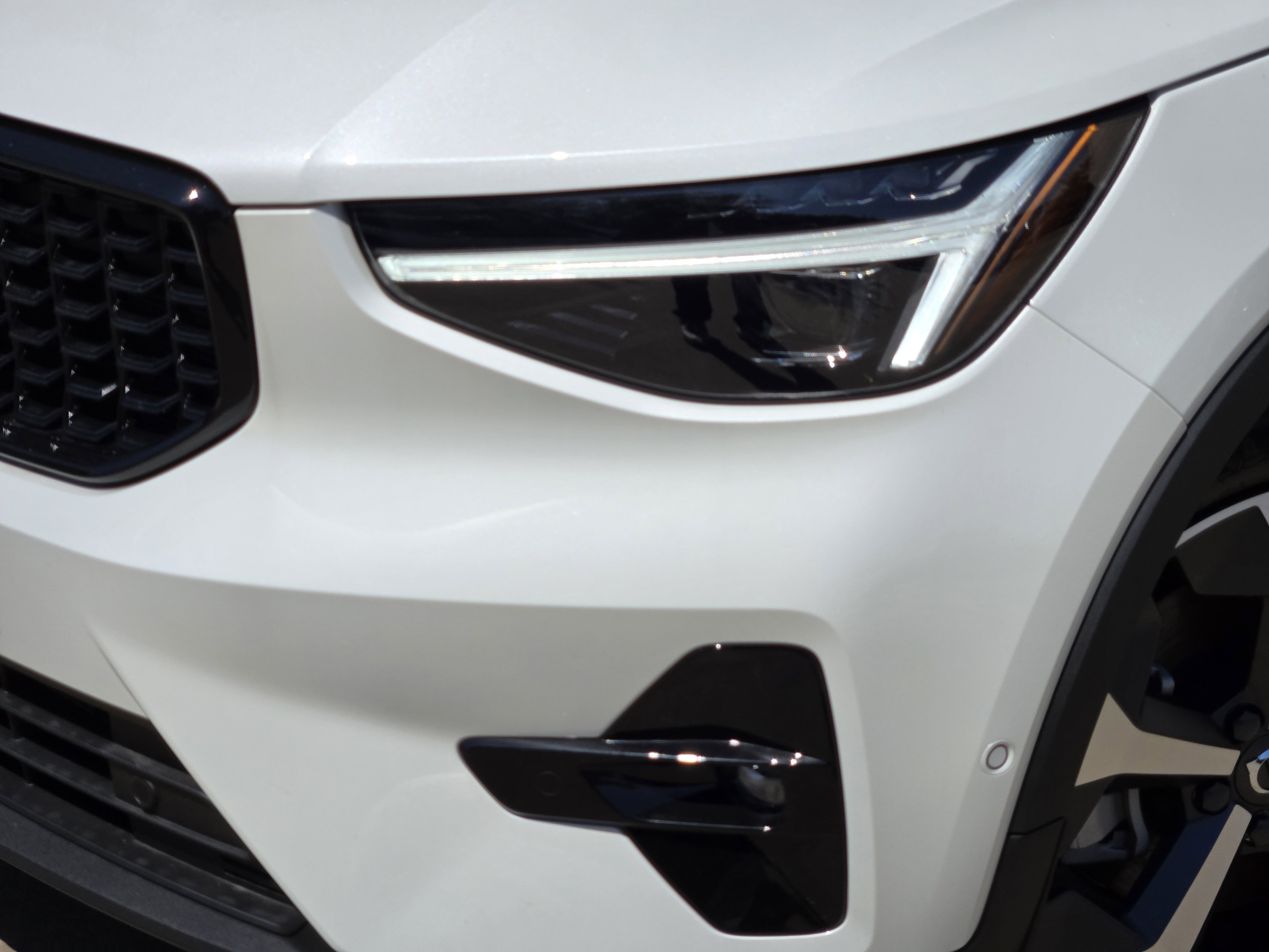 New 2026 Volvo XC40 B5 Plus w/ Protection Package Premier image 10