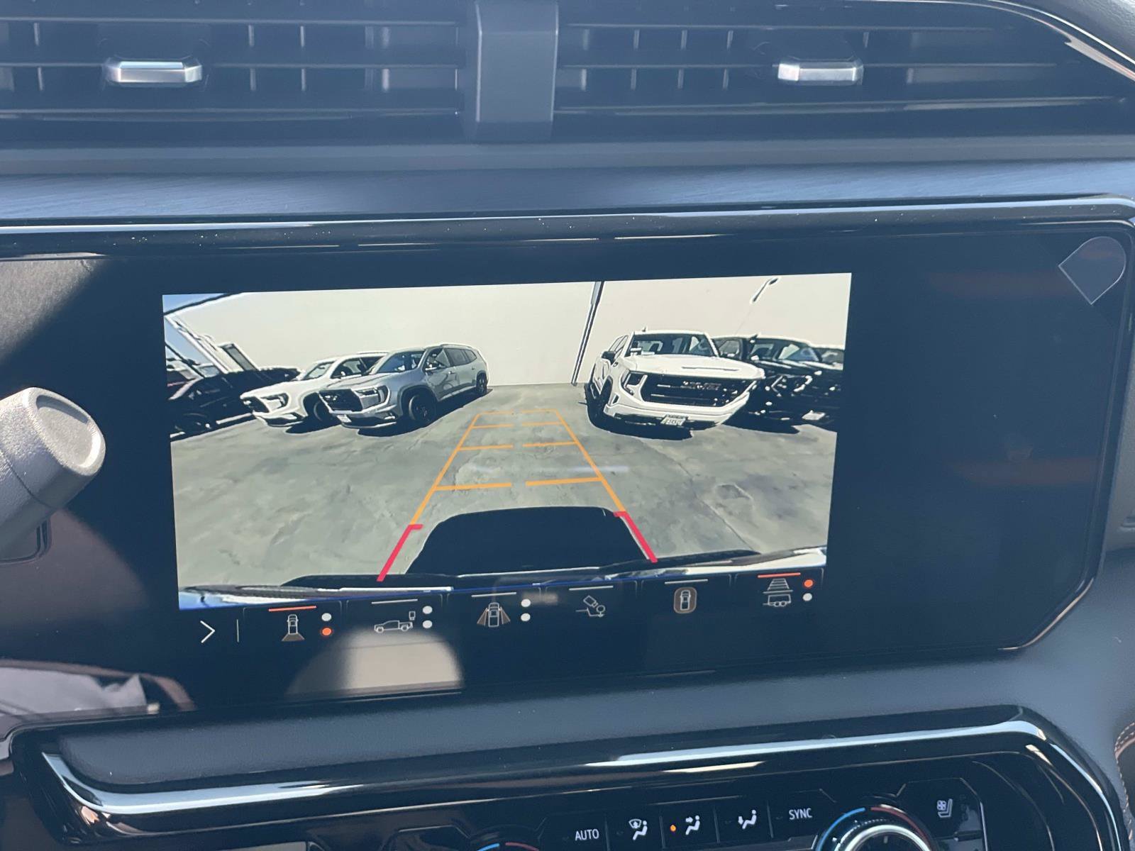 New 2026 GMC Sierra 2500 AT4 w/ AT4 Premium Plus Package AWD/4WD image 16