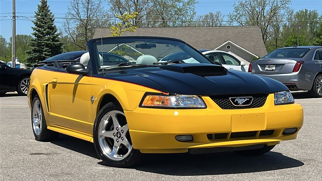 Used 2004 Ford Mustang GT image 2
