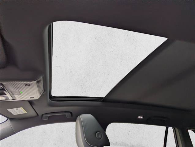 New 2026 Volkswagen Tiguan SE R-Line FWD image 21