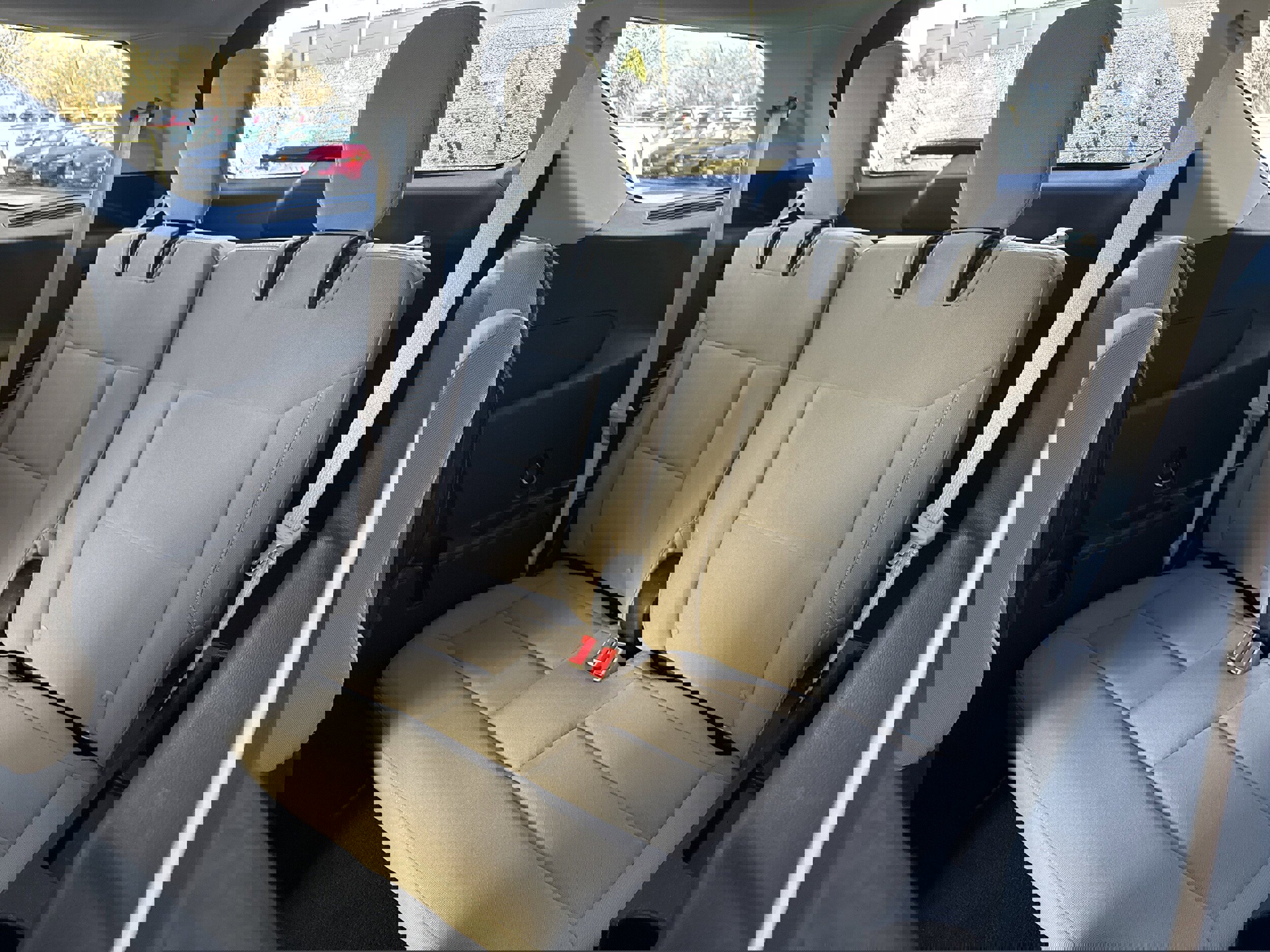 Used 2021 Ford Explorer XLT image 10