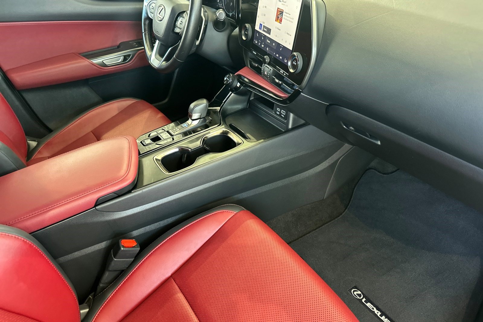 Certified 2023 Lexus NX 350h AWD w/ Towing Package (2000 Lbs) image 20