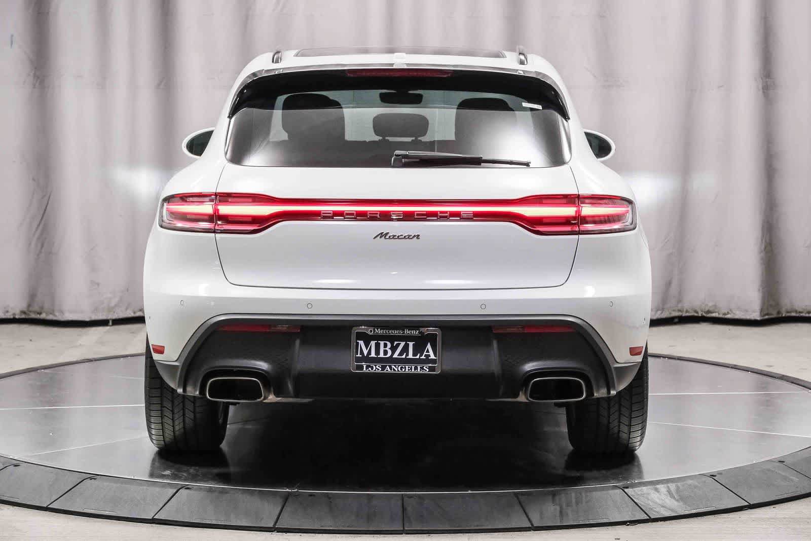 Used 2023 Porsche Macan AWD/4WD image 3