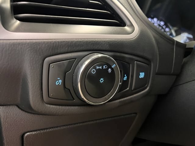 Used 2024 Ford Edge SEL AWD/4WD image 19