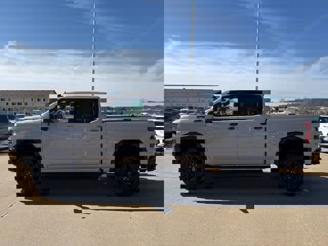 New 2026 Chevrolet Silverado 1500 ZR2 w/ Dark Appearance Package image 9