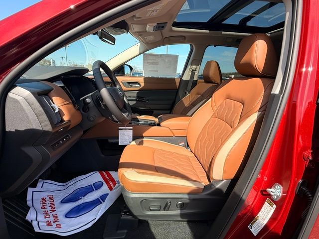 New 2026 Nissan Pathfinder Platinum image 12