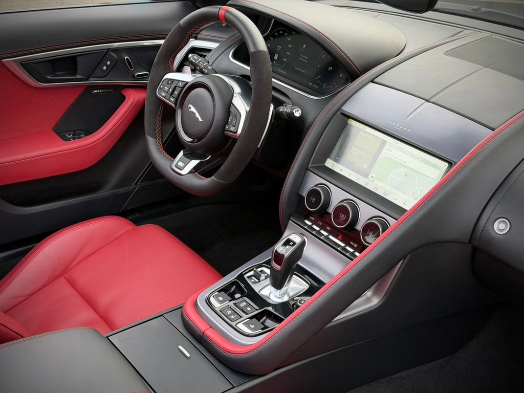 Used 2022 Jaguar F-TYPE P450 image 10