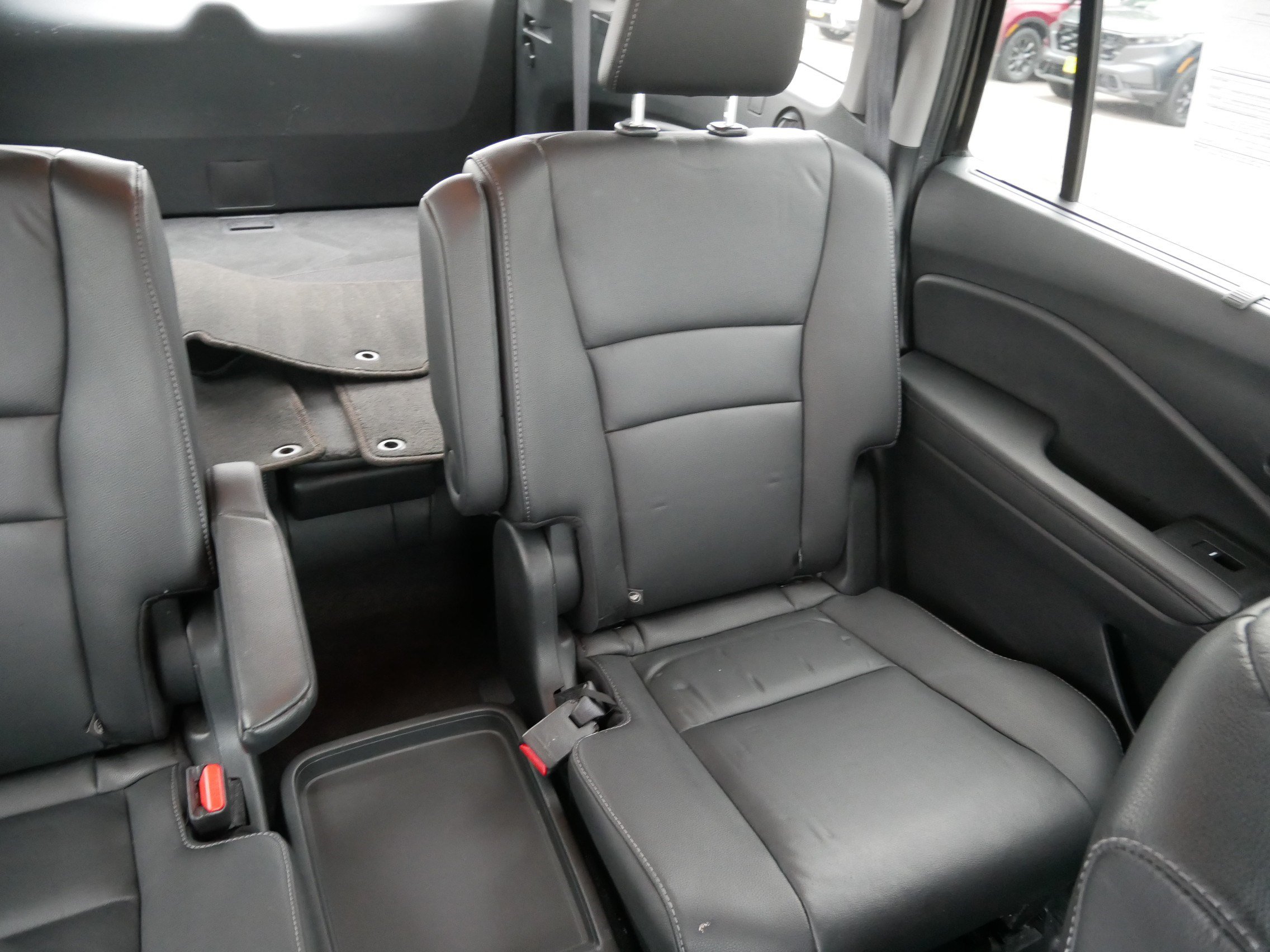 Used 2022 Honda Pilot Touring image 14