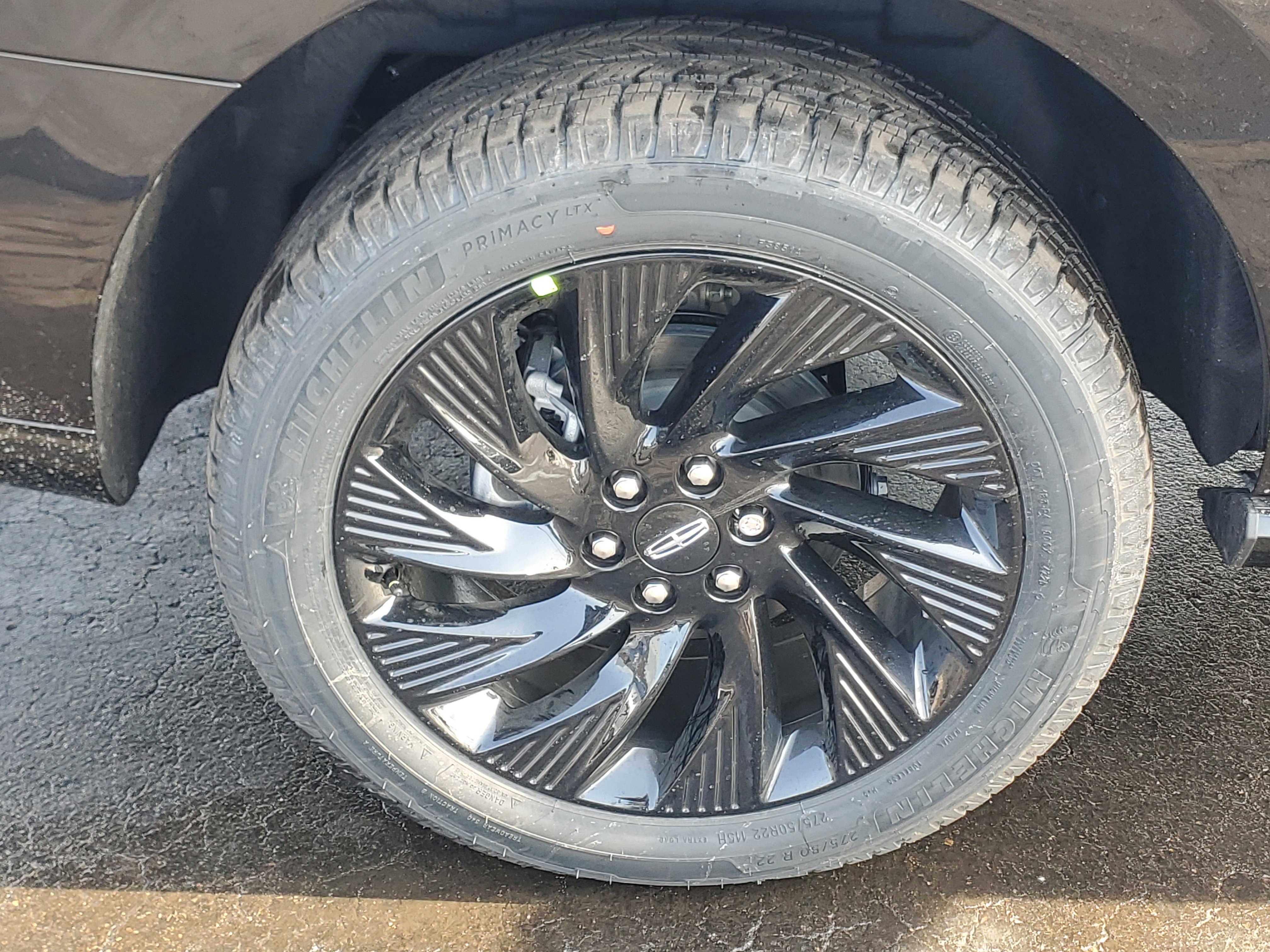 New 2026 Lincoln Navigator Reserve w/ Jet Appearance Package image 5