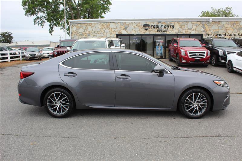 Used 2017 Lexus ES 350 w/ Luxury Package FWD image 8