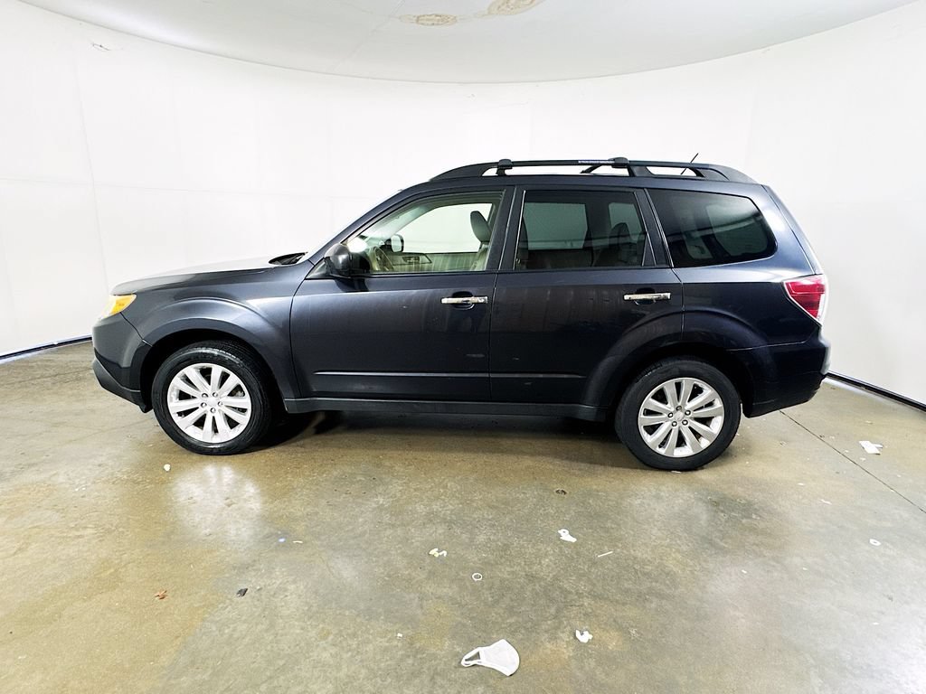 Used 2012 Subaru Forester 2.5X Premium w/ All-Weather Pkg AWD/4WD image 4