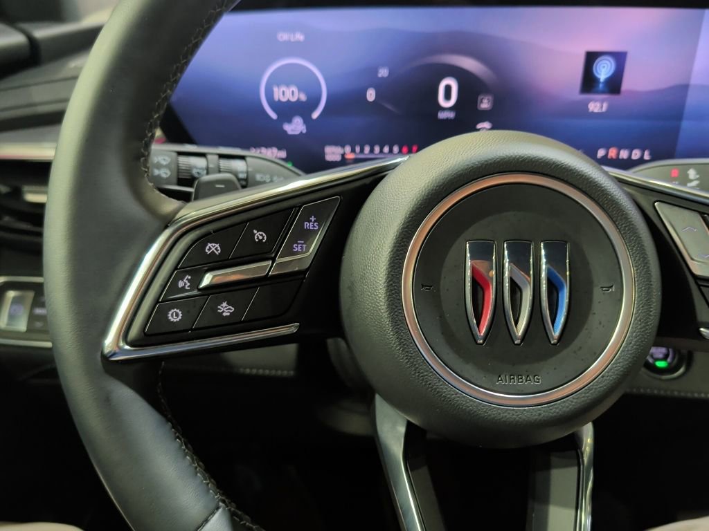 Certified 2025 Buick Enclave Preferred image 24