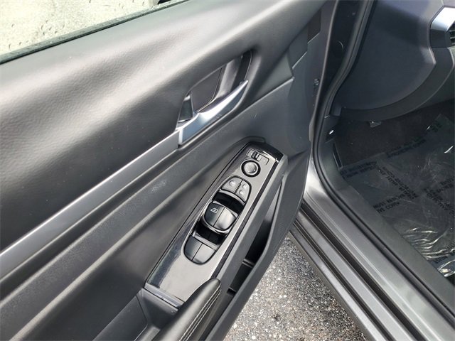 Used 2023 Nissan Altima 2.5 SV image 8