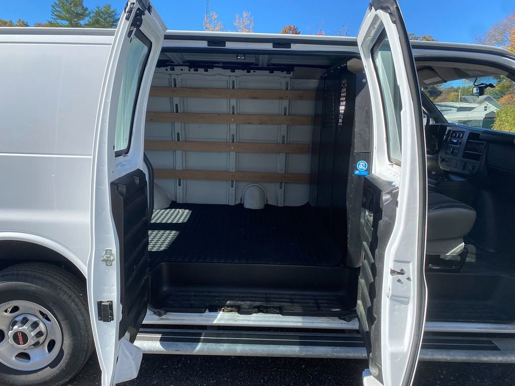 Used 2024 GMC Savana 2500 w/ Driver Convenience Package image 22