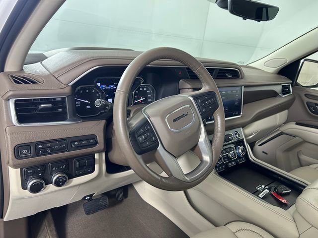 Used 2021 GMC Yukon Denali w/ Denali Premium Package image 14