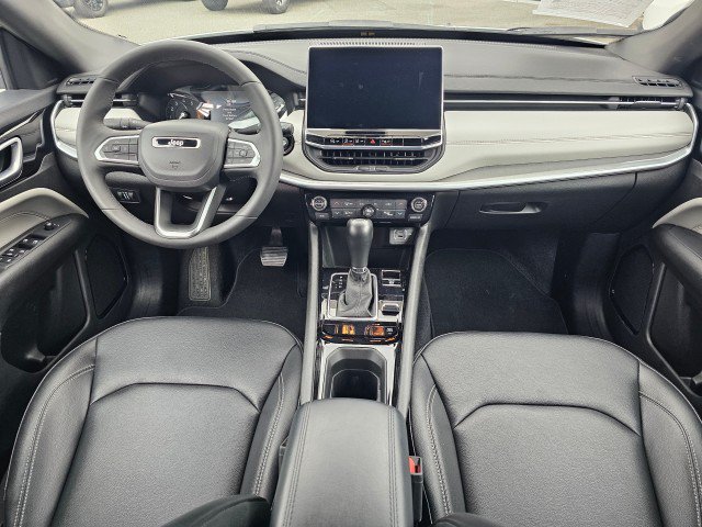 Certified 2025 Jeep Compass Limited AWD/4WD image 23