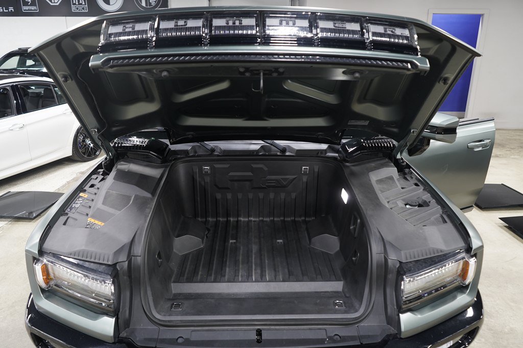 Used 2024 GMC Hummer EV 3X AWD/4WD image 36
