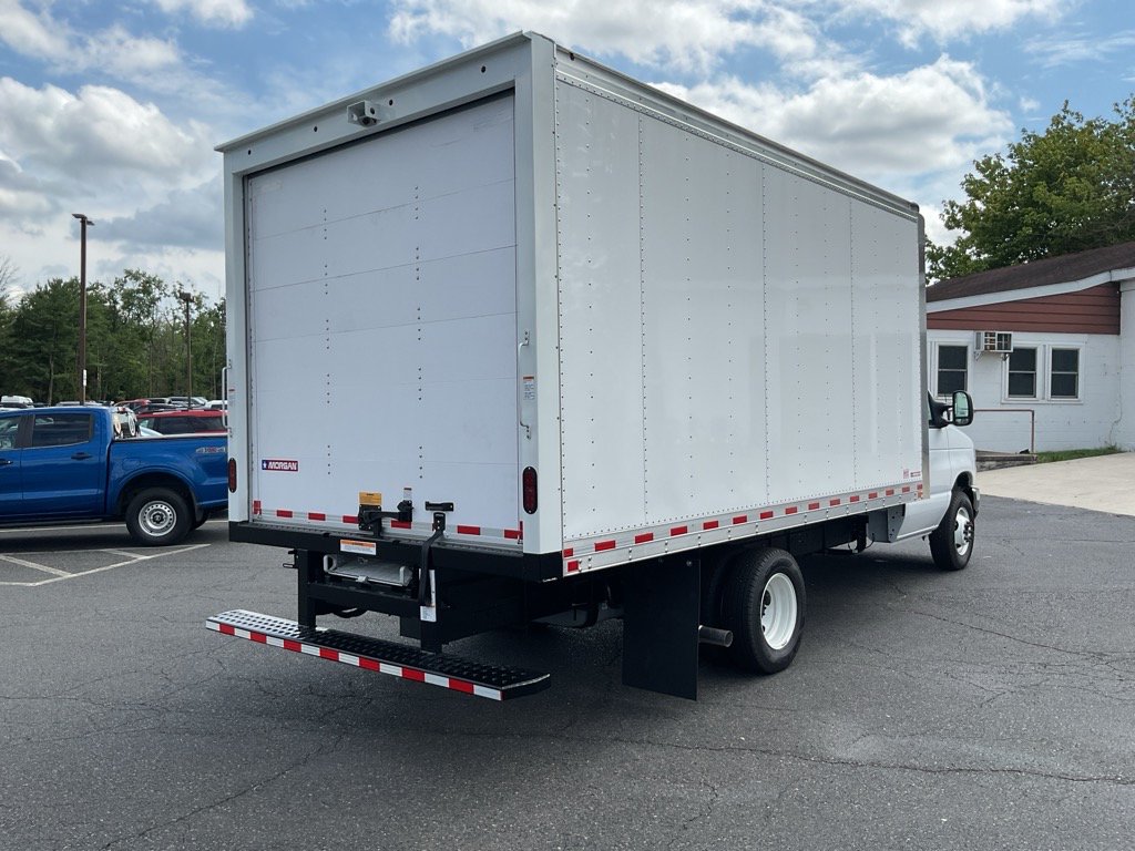New 2025 Ford E-350 and Econoline 350 Super Duty w/ Driver's Safety Package RWD image 7