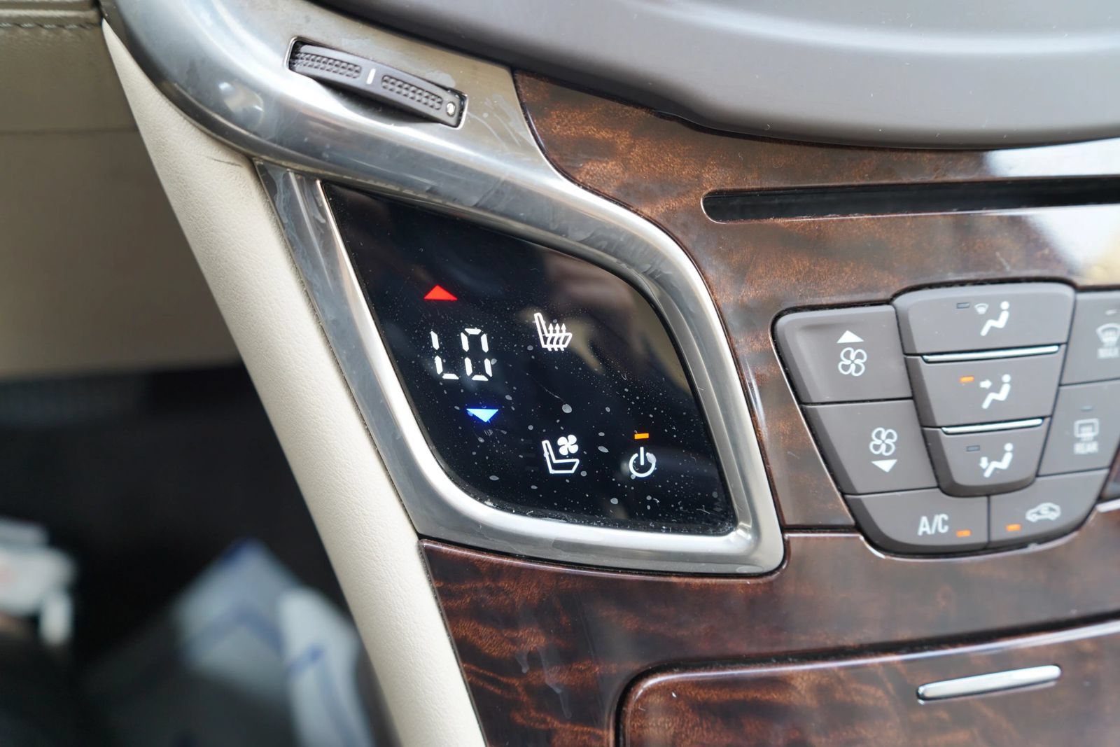 Used 2015 Buick LaCrosse Premium w/ Driver Confidence Package #1 FWD image 14