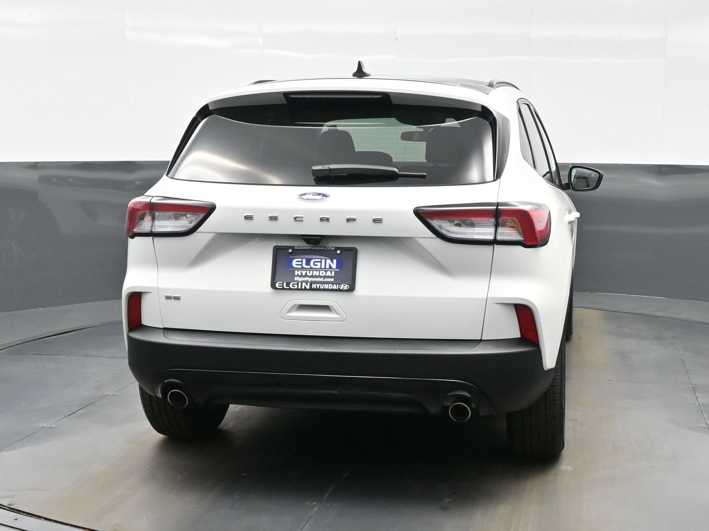 Used 2022 Ford Escape SE w/ SE Sport Appearance Package FWD image 5