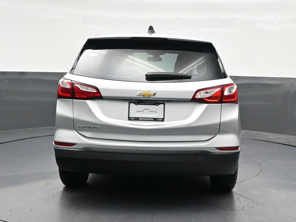 Used 2021 Chevrolet Equinox LS FWD image 4