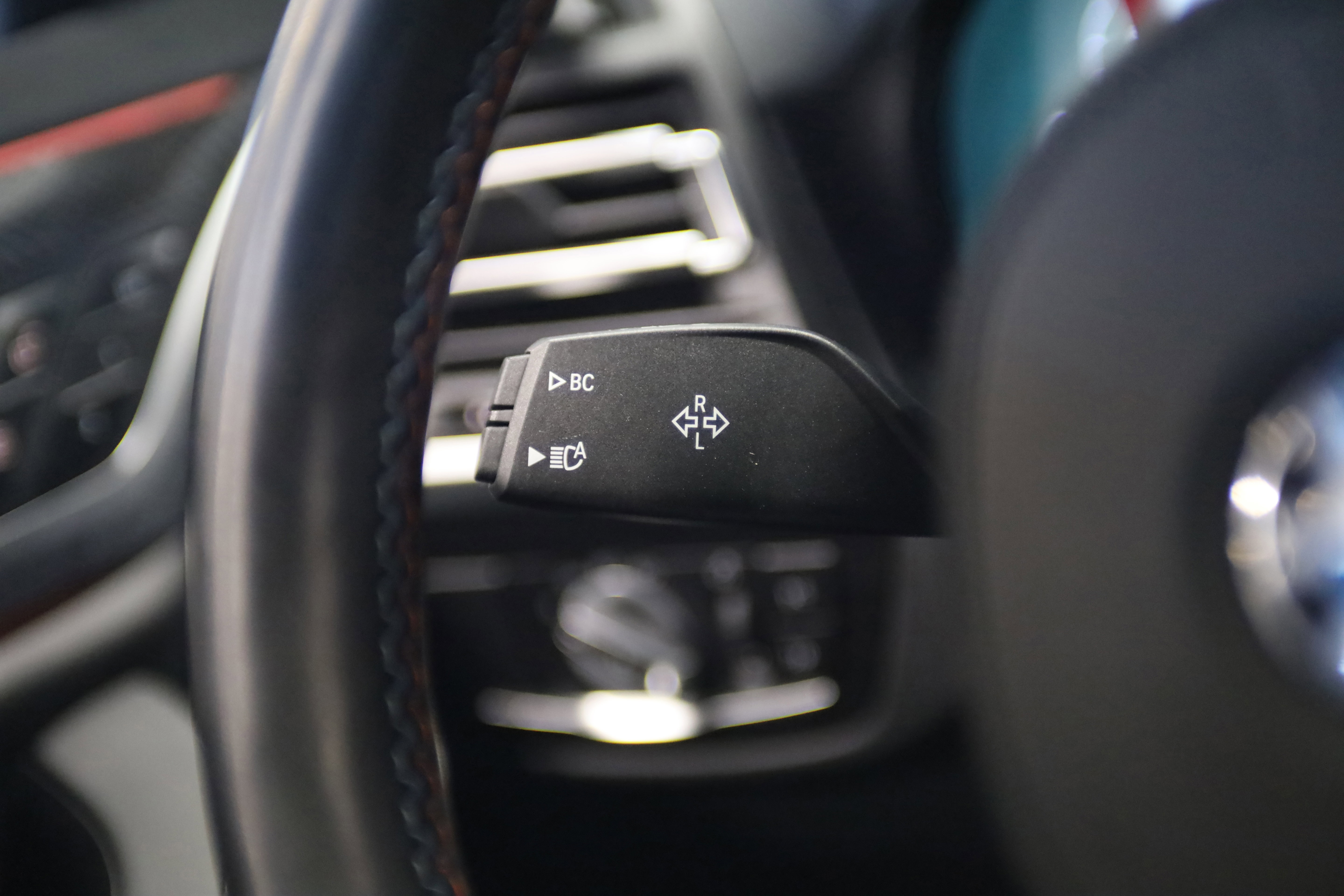 Used 2022 BMW X4 M AWD/4WD image 22