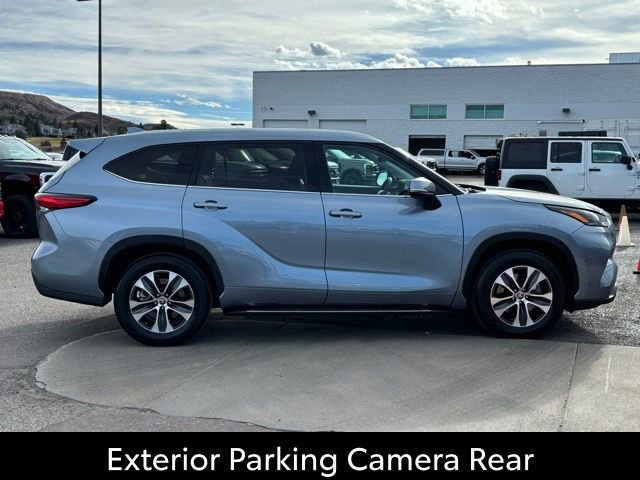 Used 2022 Toyota Highlander XLE image 6