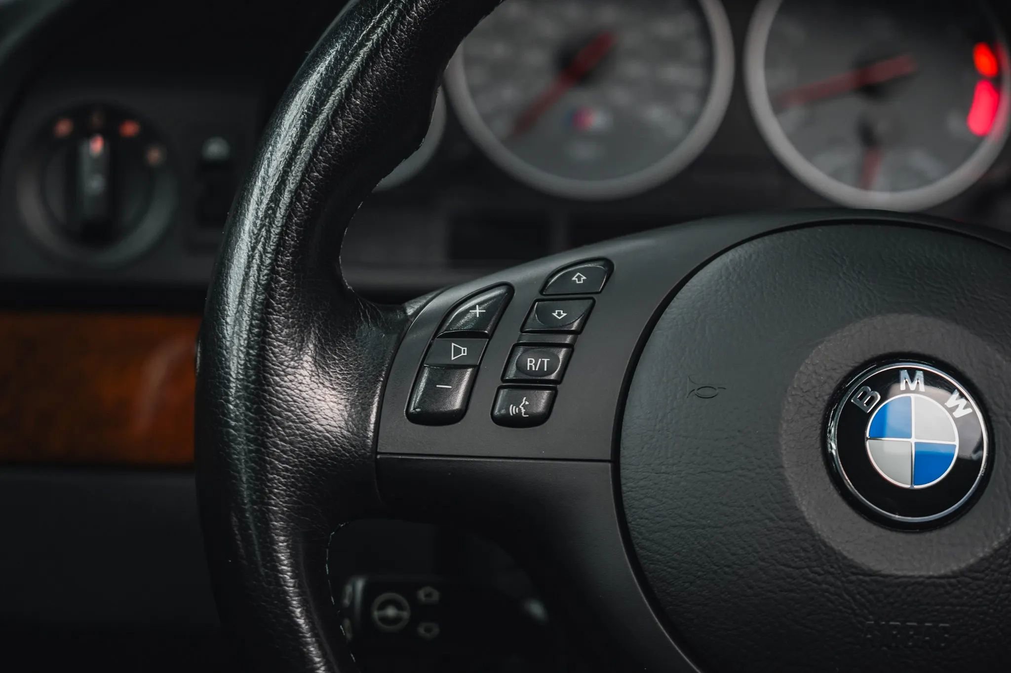 Used 2003 BMW M5 image 44