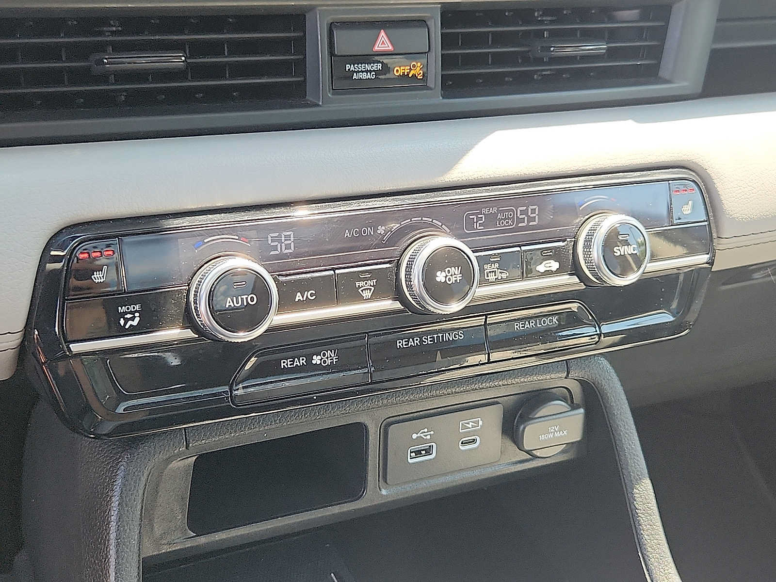 Certified 2024 Honda Pilot Touring image 15