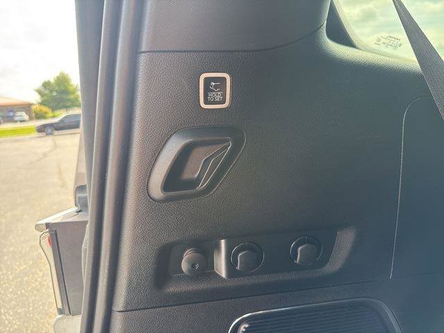 Used 2024 Jeep Wagoneer Series II w/ Flexible Seating Group image 22