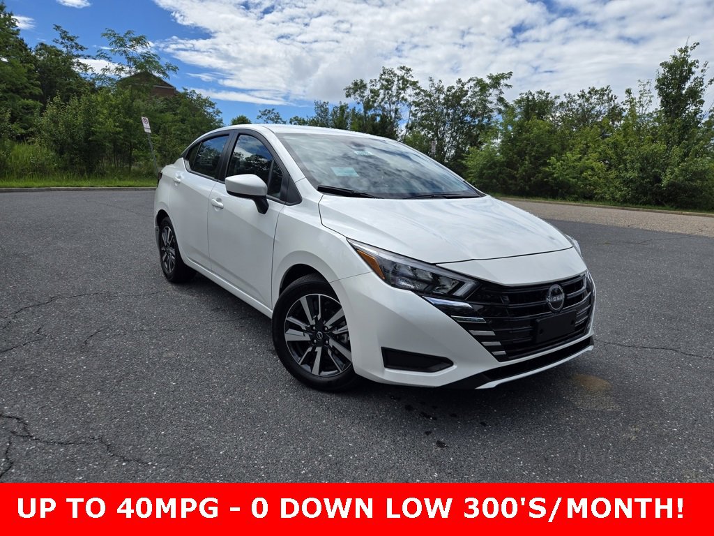 New 2025 Nissan Versa SV w/ Trunk Package