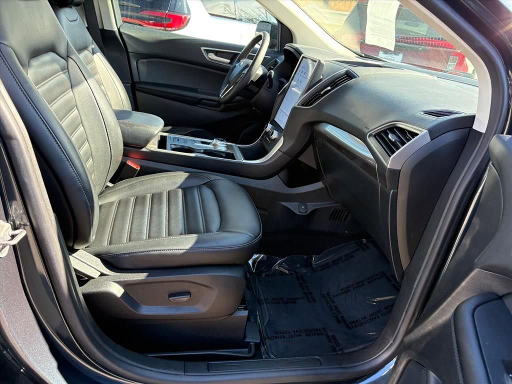 Used 2024 Ford Edge SEL AWD/4WD image 16