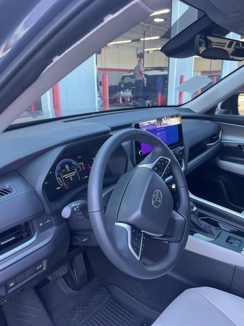 Used 2025 Toyota Grand Highlander AWD Hybrid image 15