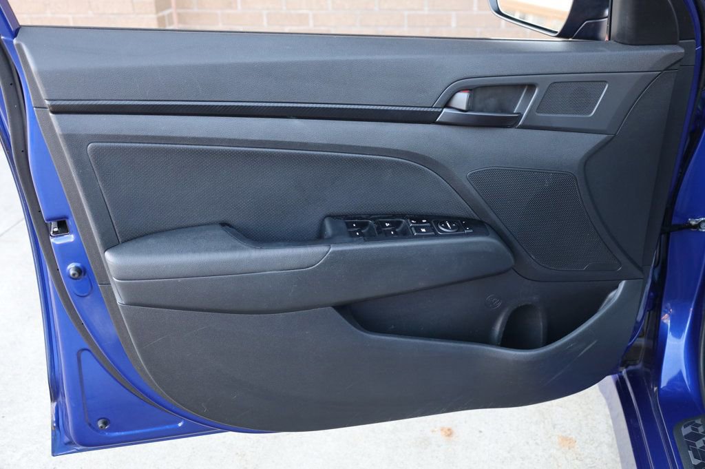 Used 2019 Hyundai Elantra Sport w/ Cargo Package image 13