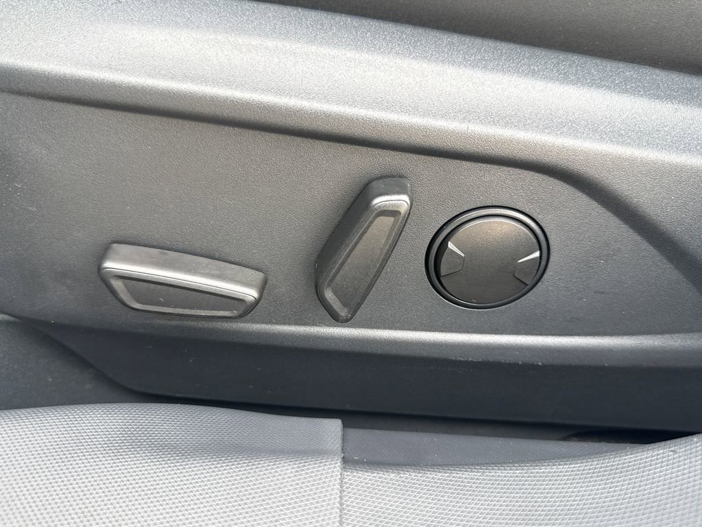 Certified 2025 Ford Mustang Mach-E GT image 24