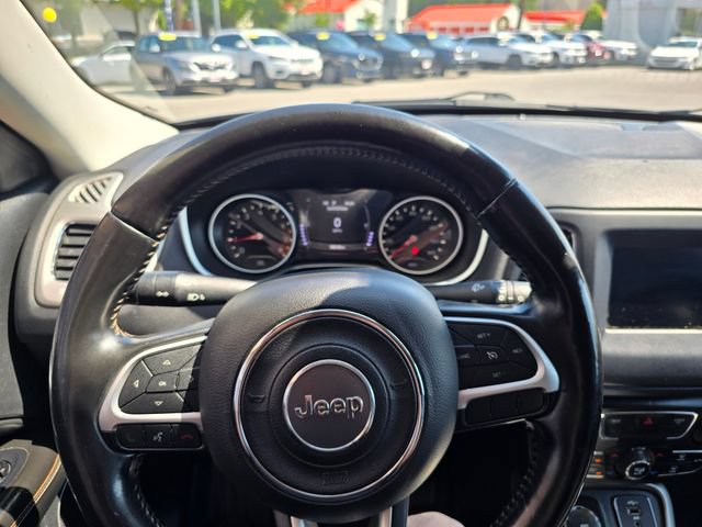 Used 2021 Jeep Compass Latitude w/ Mopar Graphics Package AWD/4WD image 10
