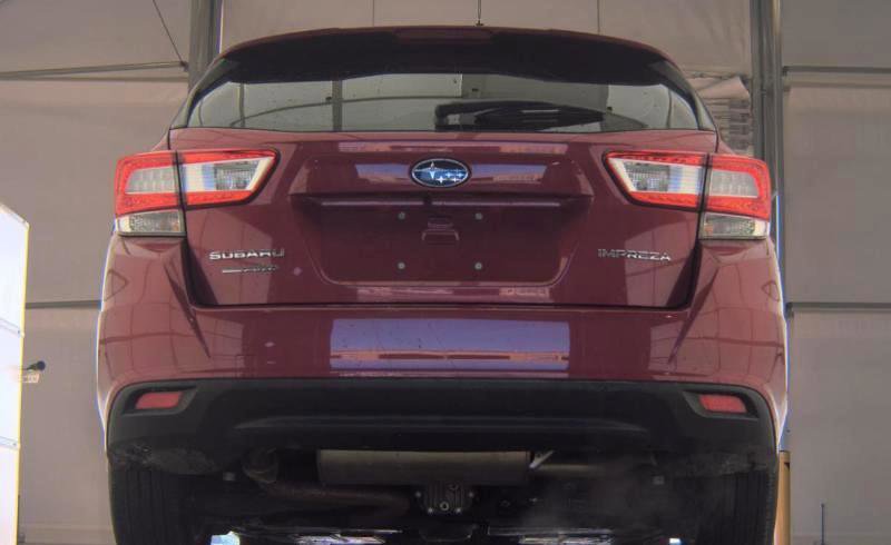 Used 2018 Subaru Impreza 2.0i Premium image 5