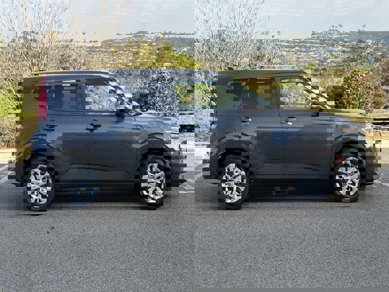 Used 2021 Kia Soul LX image 7