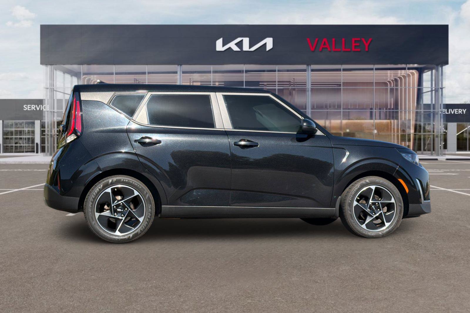Certified 2023 Kia Soul EX FWD image 3